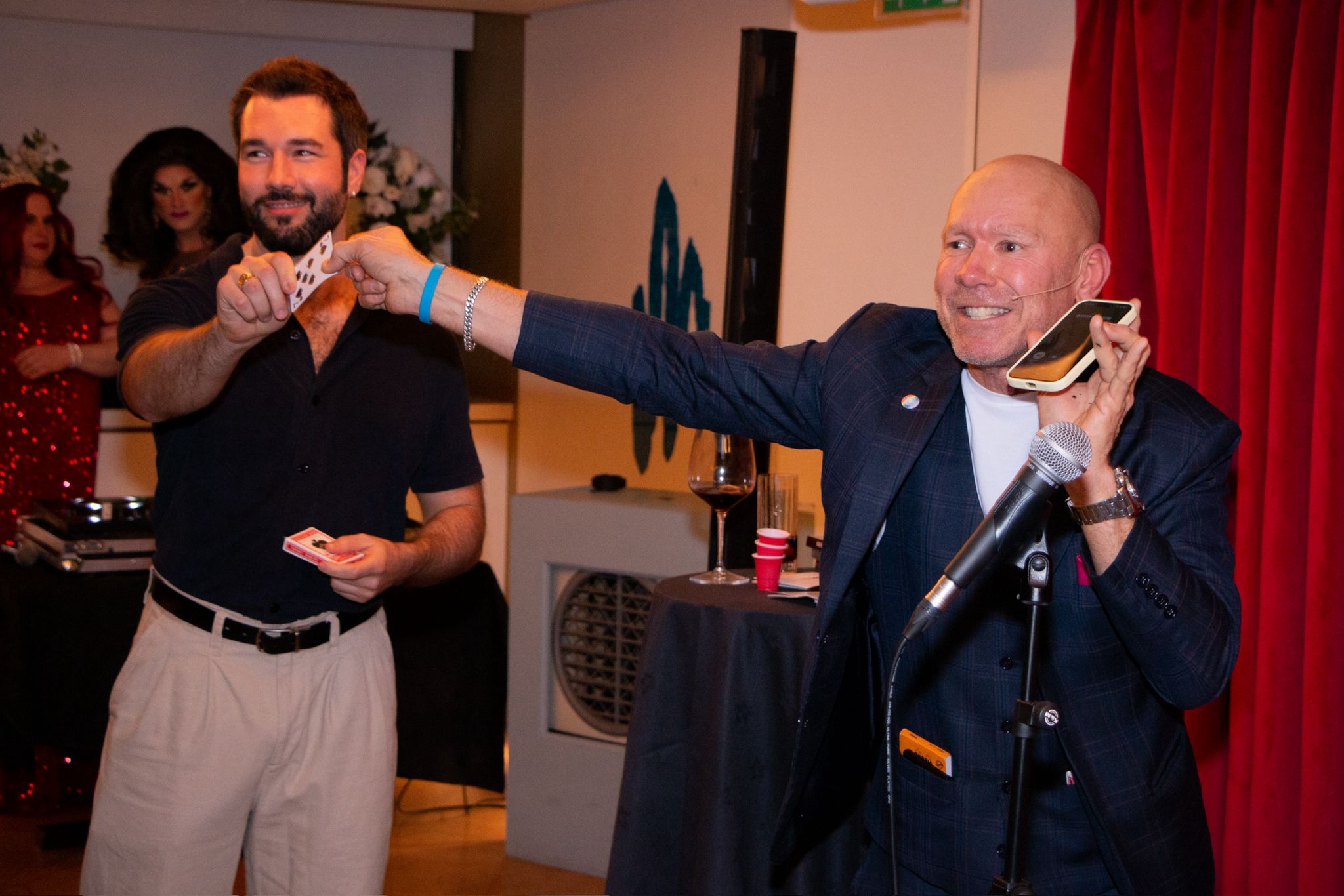 Full Audience Reaction